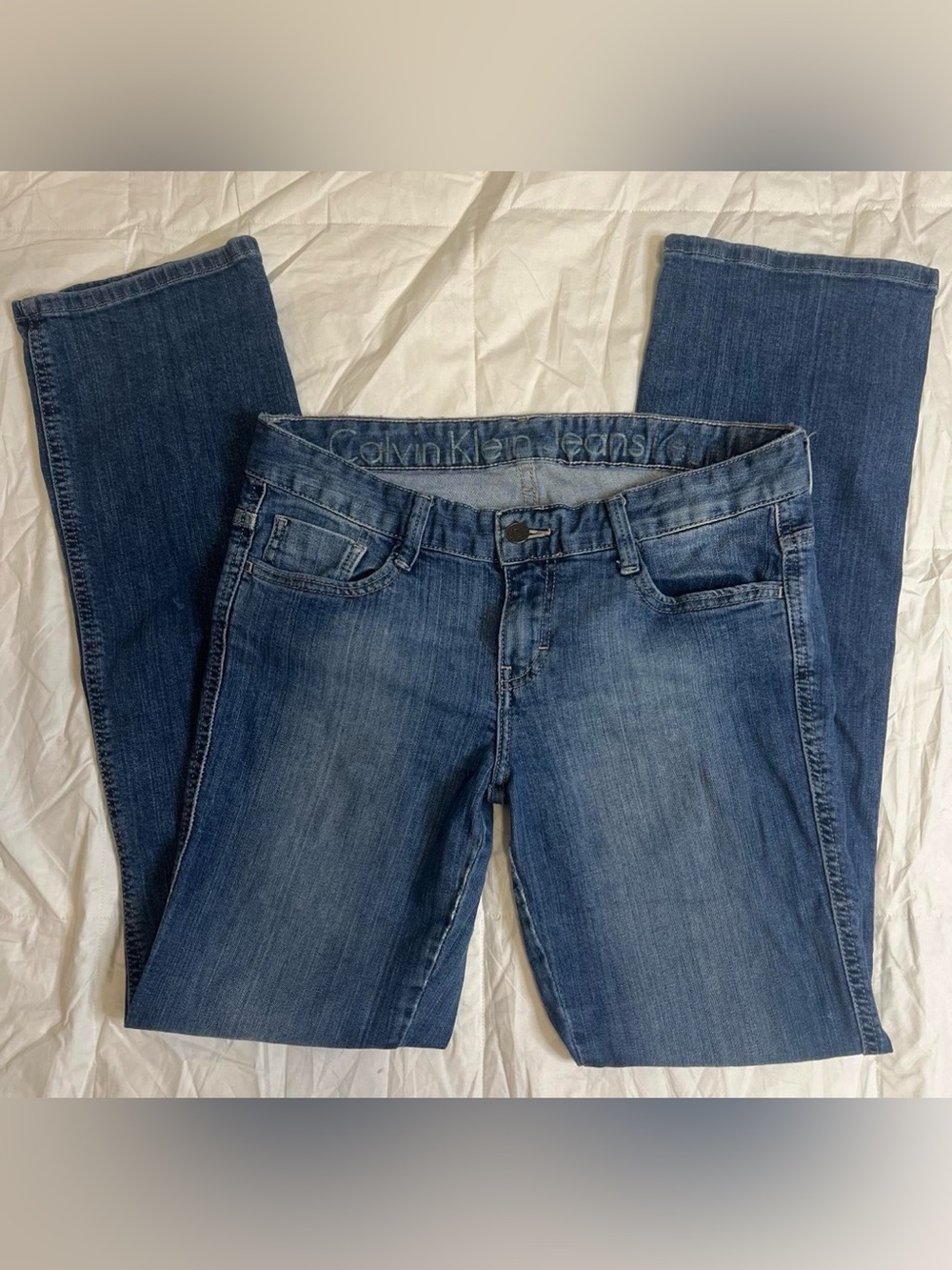 Calvin Klein Women's Medium Blue Straight-Leg Jeans